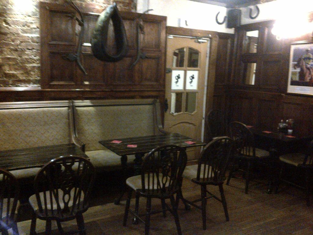 Crown Hotel Langholm Экстерьер фото