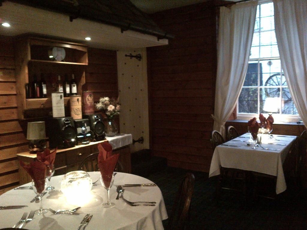 Crown Hotel Langholm Экстерьер фото