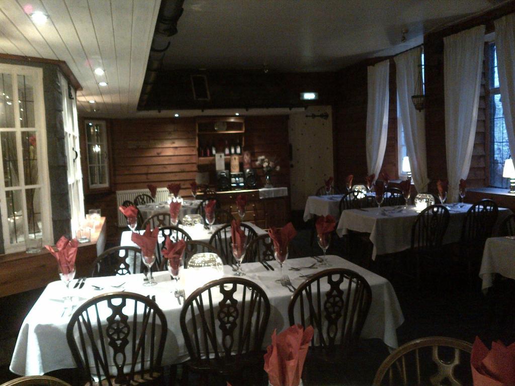 Crown Hotel Langholm Экстерьер фото