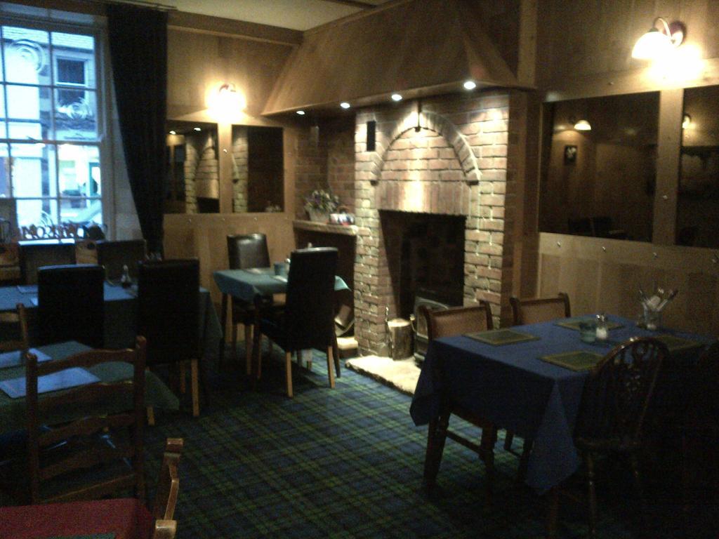 Crown Hotel Langholm Экстерьер фото